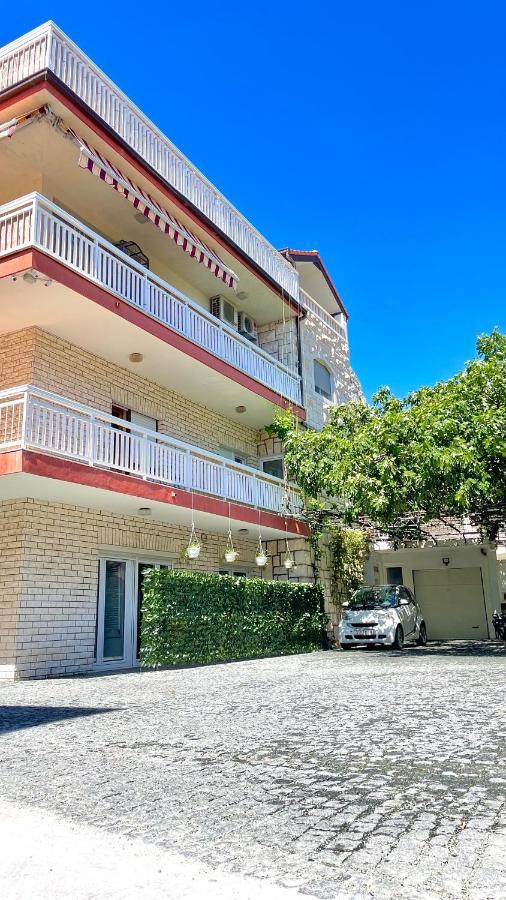 Apartments Neven Omiš Exterior foto
