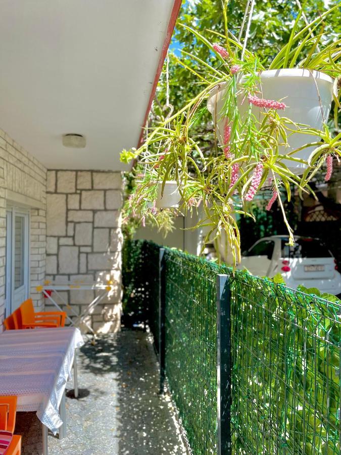 Apartments Neven Omiš Exterior foto